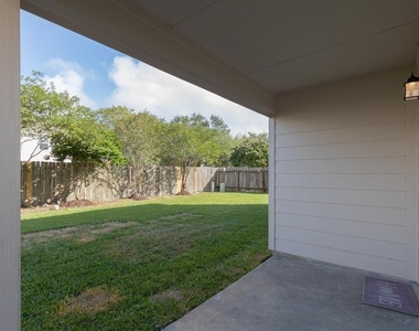6105 Larrycrest Drive - Photo Thumbnail 28