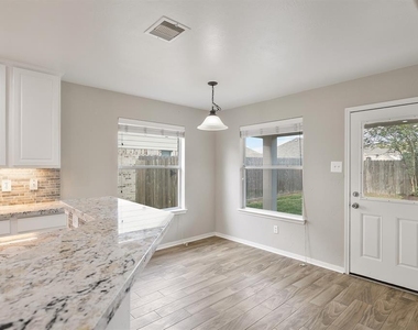 6105 Larrycrest Drive - Photo Thumbnail 6