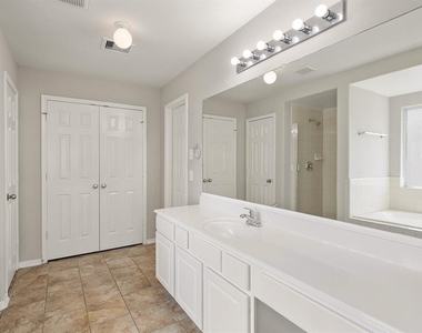 6105 Larrycrest Drive - Photo Thumbnail 19