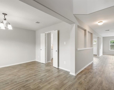 6105 Larrycrest Drive - Photo Thumbnail 2