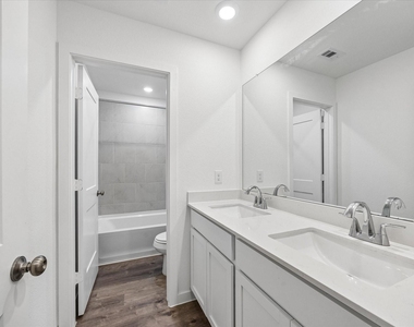 3931 Windy Whisper Drive - Photo Thumbnail 24
