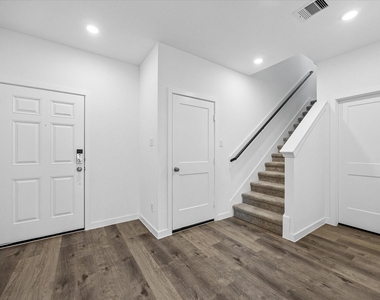 3931 Windy Whisper Drive - Photo Thumbnail 3