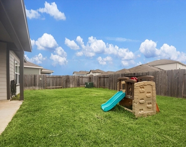 3931 Windy Whisper Drive - Photo Thumbnail 28