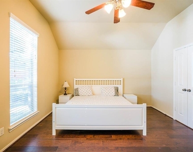 11015 Brighton Gardens Drive - Photo Thumbnail 26