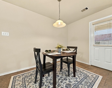 9911 Sterling Place Drive - Photo Thumbnail 5