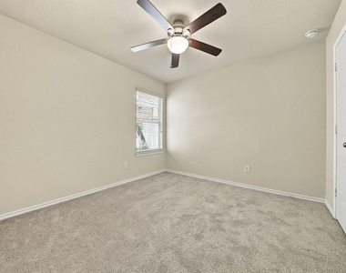 9911 Sterling Place Drive - Photo Thumbnail 12