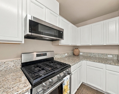 9911 Sterling Place Drive - Photo Thumbnail 3