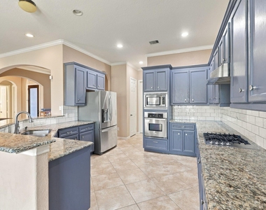 293 W Bend Drive - Photo Thumbnail 6