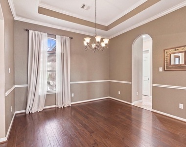 293 W Bend Drive - Photo Thumbnail 10