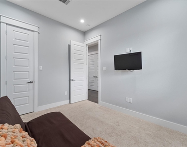 5116 Del Sur Street - Photo Thumbnail 21