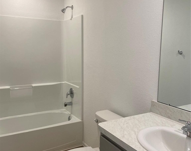 8839 Wooster Trail Drive - Photo Thumbnail 4