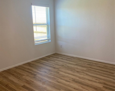 8839 Wooster Trail Drive - Photo Thumbnail 8