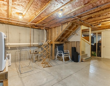 796 Middle - Photo Thumbnail 29