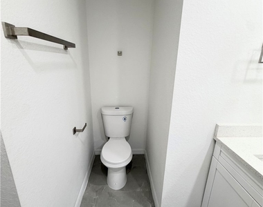 416 Pinehurst Avenue - Photo Thumbnail 5