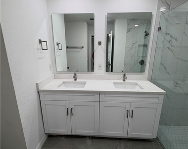 416 Pinehurst Avenue - Photo Thumbnail 4