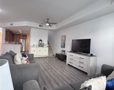 9814 Boraso Way - Photo Thumbnail 8