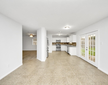3906 Bridgebay Lane - Photo Thumbnail 10