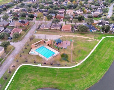 3906 Bridgebay Lane - Photo Thumbnail 36