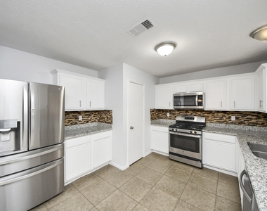 3906 Bridgebay Lane - Photo Thumbnail 12