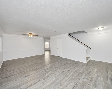3906 Bridgebay Lane - Photo Thumbnail 3