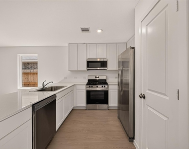 6143 Sunburst Scarlett Drive - Photo Thumbnail 15