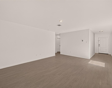 6143 Sunburst Scarlett Drive - Photo Thumbnail 9