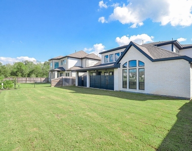 30206 Crossfield Court - Photo Thumbnail 37