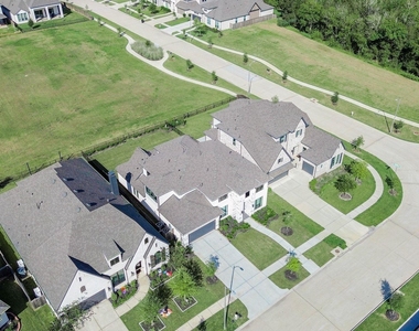 30206 Crossfield Court - Photo Thumbnail 42
