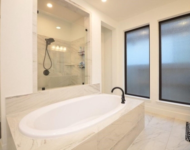 30206 Crossfield Court - Photo Thumbnail 24