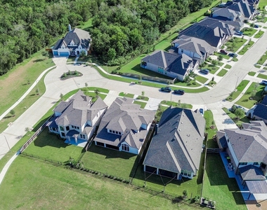 30206 Crossfield Court - Photo Thumbnail 45