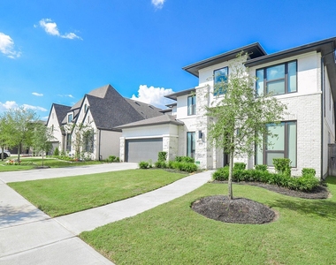 30206 Crossfield Court - Photo Thumbnail 4