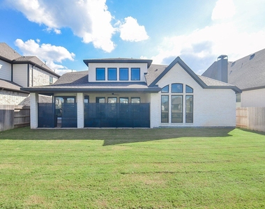 30206 Crossfield Court - Photo Thumbnail 36