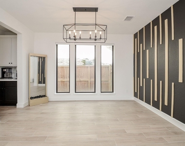 30206 Crossfield Court - Photo Thumbnail 10
