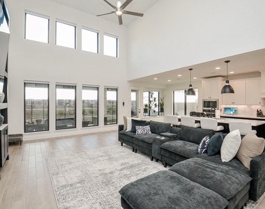 30206 Crossfield Court - Photo Thumbnail 14