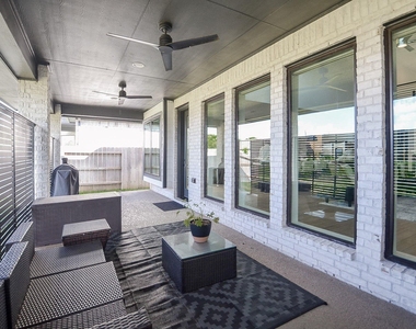 30206 Crossfield Court - Photo Thumbnail 35