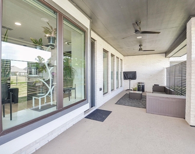 30206 Crossfield Court - Photo Thumbnail 34