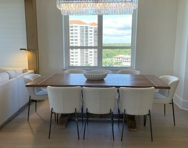 6001 Pelican Bay Boulevard - Photo Thumbnail 8