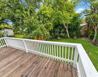 4611 Avenue Q 1/2 - Photo Thumbnail 14