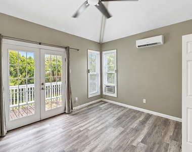 4611 Avenue Q 1/2 - Photo Thumbnail 9