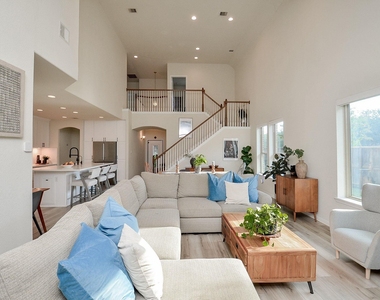 28503 Pleasant Forest Drive - Photo Thumbnail 15