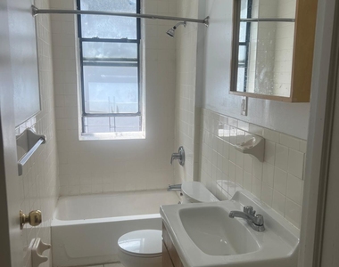 W 178 St / Audubon Avenue - Photo Thumbnail 1