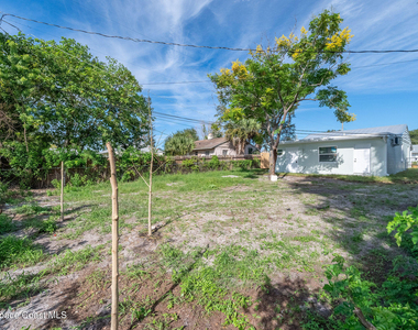 1212 W Azalea Court - Photo Thumbnail 5