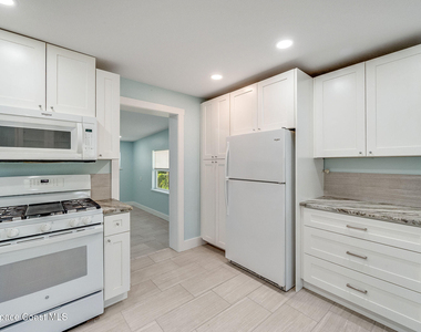 1212 W Azalea Court - Photo Thumbnail 16