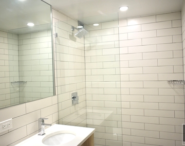 West 58th Street - Photo Thumbnail 2