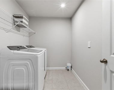 4062 Cloud Hopper Way - Photo Thumbnail 31
