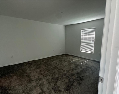 723 Grove St - Photo Thumbnail 5