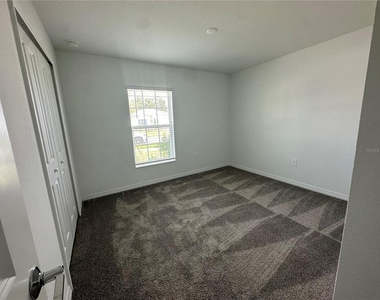 723 Grove St - Photo Thumbnail 17