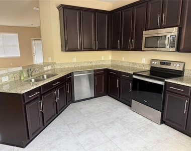 7719 Maslin Street - Photo Thumbnail 4