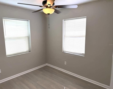 681 N Wellington Drive - Photo Thumbnail 18