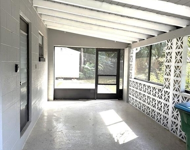 681 N Wellington Drive - Photo Thumbnail 2